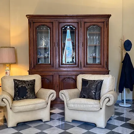 Rosy Apartamento Sarzana